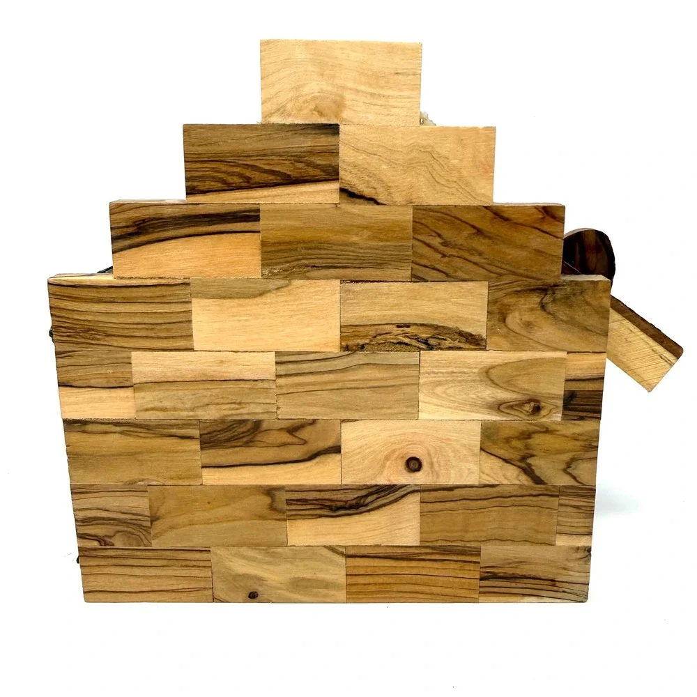Hand Carved Olive Wood Nativity Scene Stable Creche Music Box Christmas Decor‎